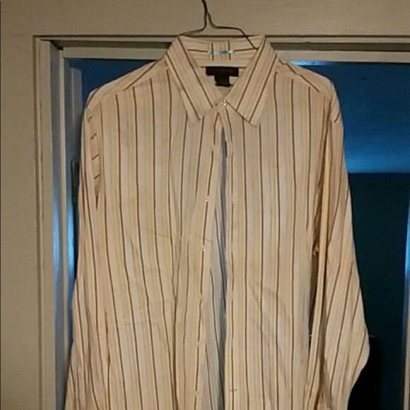 Button down - Picture 1 of 1